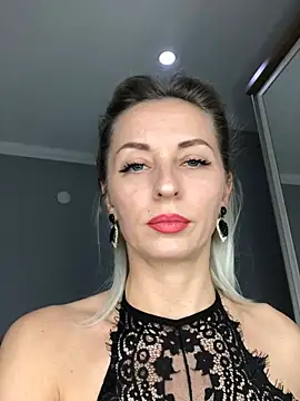 Diamond Bunny  online show from March 15, 12:47 am