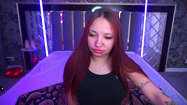 ElysLunar online show from April 17, 5:32 am