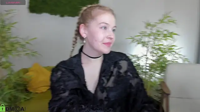 Snapshot of Colleen_Blake chatting on July 1, 5:23 pm Colleen Blake online show from July 1, 5:23 pm
