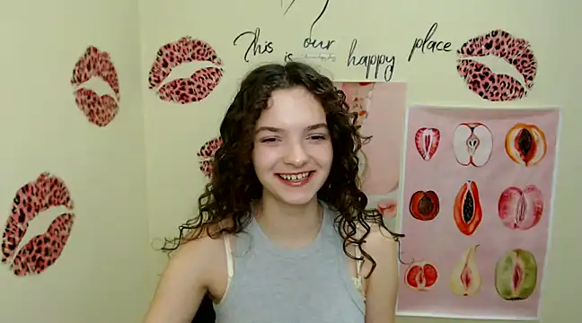 Snapshot of _SusieSu_ chatting on December 9, 7:18 pm SusieSu online show from December 9, 7:18 pm
