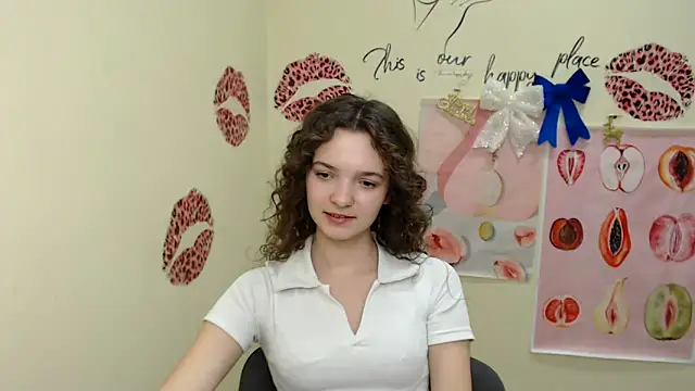 Snapshot of _SusieSu_ chatting on December 23, 4:17 pm SusieSu online show from December 23, 4:17 pm