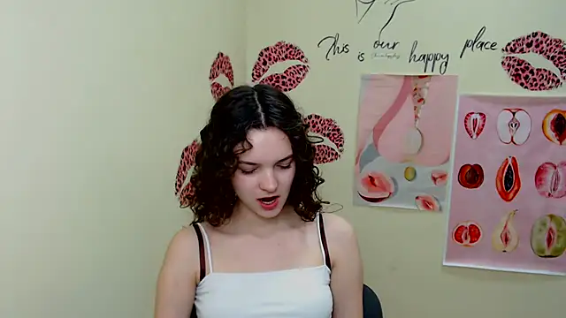 Snapshot of _SusieSu_ chatting on February 12, 7:23 am SusieSu online show from February 12, 7:23 am