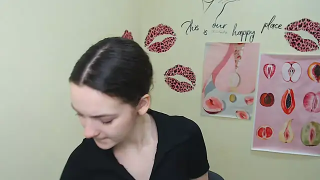 Snapshot of _SusieSu_ chatting on February 13, 7:35 am SusieSu online show from February 13, 7:35 am