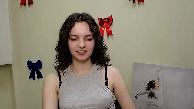 Snapshot of _SusieSu_ chatting on February 15, 4:56 pm SusieSu online show from February 15, 4:56 pm