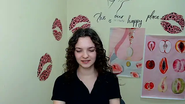 Snapshot of _SusieSu_ chatting on March 19, 4:34 pm SusieSu online show from March 19, 4:34 pm