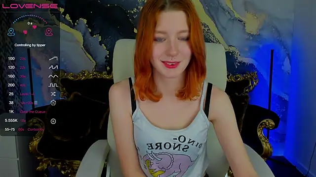 Snapshot of MagicLilu chatting on December 16, 12:04 am MagicLilu online show from December 16, 12:04 am