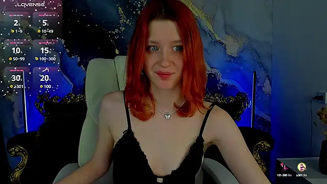 Snapshot of MagicLilu chatting on February 8, 8:42 pm MagicLilu online show from February 8, 8:42 pm