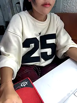 Snapshot of BIN-NA chatting on December 4, 1:58 am BIN-NA online show from December 4, 1:58 am