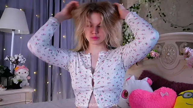 EdlinAlliston online show from February 4, 3:18 pm