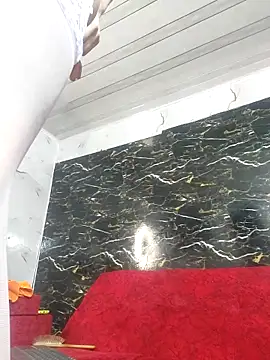 crislingery dolli online show from March 21, 2:29 pm