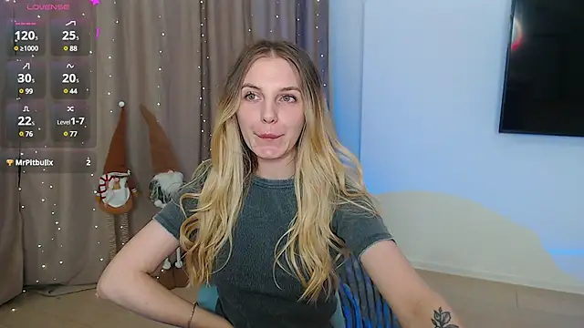 Snapshot of Stormy066 chatting on December 24, 9:55 pm Stormy066 online show from December 24, 9:55 pm