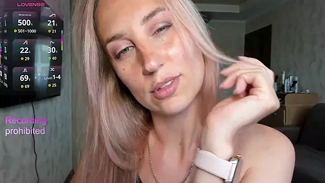 Snapshot of lady_Nati chatting on July 1, 8:38 am lady Nati online show from July 1, 8:38 am