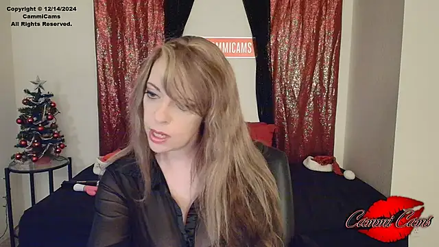 Snapshot of CammiCams chatting on December 14, 1:38 pm CammiCams online show from December 14, 1:38 pm