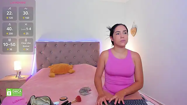 Scarlett 00  online show from January 10, 8:15 pm