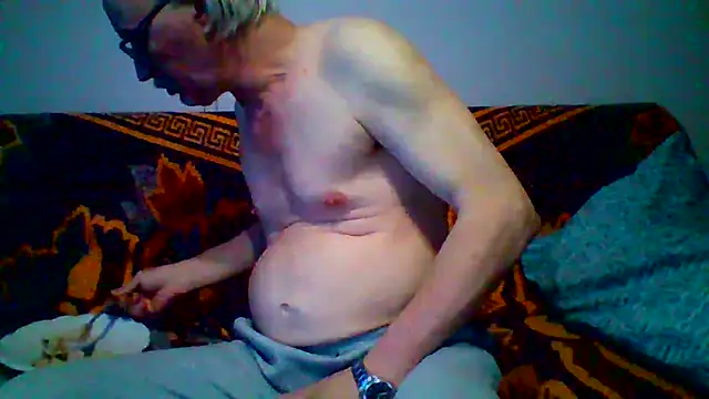 Snapshot of loverboyxxx69 chatting on April 21, 8:12 pm loverboyxxx69 online show from April 21, 8:12 pm