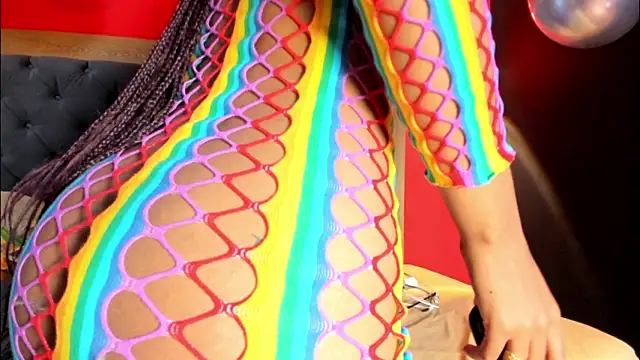 Snapshot of YayaHilton chatting on January 8, 4:26 am YayaHilton online show from January 8, 4:26 am