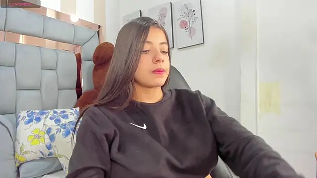 coraltaylor online show from November 23, 2:17 pm