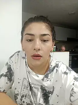 Snapshot of SophieWinslow chatting on March 1, 11:58 pm SophieWinslow online show from March 1, 11:58 pm