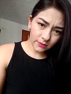 Snapshot of SophieWinslow chatting on March 8, 3:56 pm SophieWinslow online show from March 8, 3:56 pm