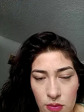 Snapshot of SophieWinslow chatting on March 14, 9:21 pm SophieWinslow online show from March 14, 9:21 pm