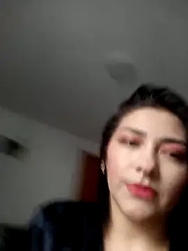 Snapshot of SophieWinslow chatting on March 17, 10:17 pm SophieWinslow online show from March 17, 10:17 pm