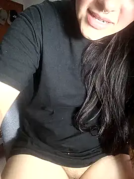 Snapshot of SophieWinslow chatting on March 22, 1:54 am SophieWinslow online show from March 22, 1:54 am