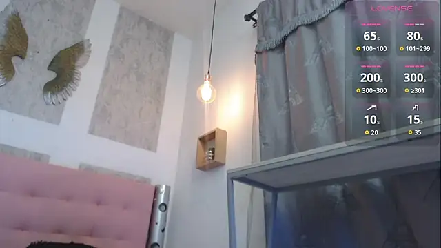 Snapshot of zhamira_21 chatting on May 22, 8:47 pm zhamira 21 online show from May 22, 8:47 pm