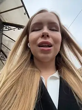 mur girl online show from November 5, 11:43 am