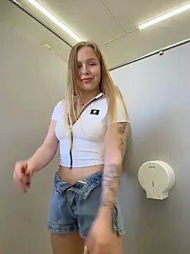 mur girl online show from May 8, 12:43 pm