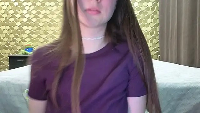 Snapshot of emonyashka_ chatting on April 16, 4:52 pm emonyashka online show from April 16, 4:52 pm
