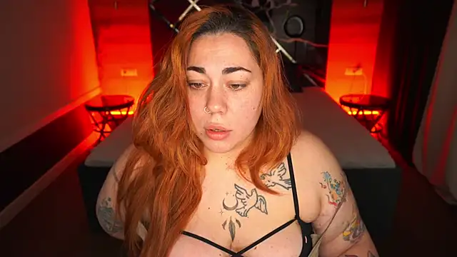 Kittywakee online show from November 19, 9:37 pm