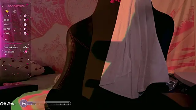 Snapshot of h2h0e chatting on February 15, 7:50 pm h2h0e online show from February 15, 7:50 pm