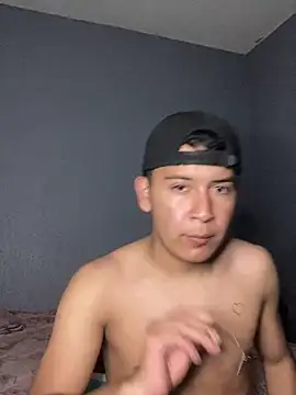 Snapshot of Oscar_Bratz chatting on February 16, 4:53 am Oscar Bratz online show from February 16, 4:53 am