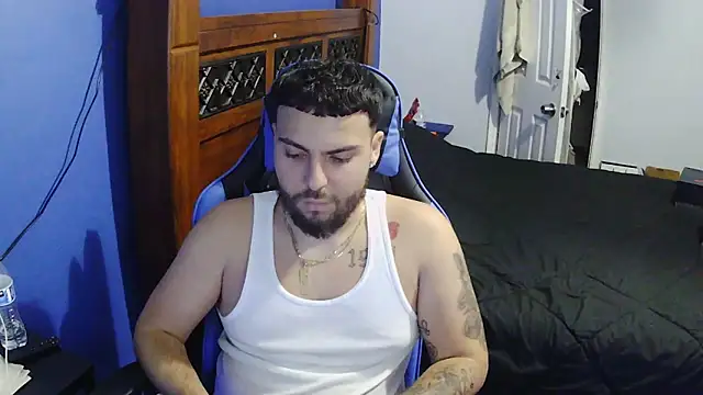 Snapshot of MasterKvn chatting on January 26, 10:23 am MasterKvn online show from January 26, 10:23 am