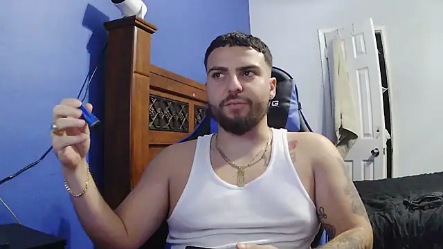 Snapshot of MasterKvn chatting on January 31, 8:22 am MasterKvn online show from January 31, 8:22 am