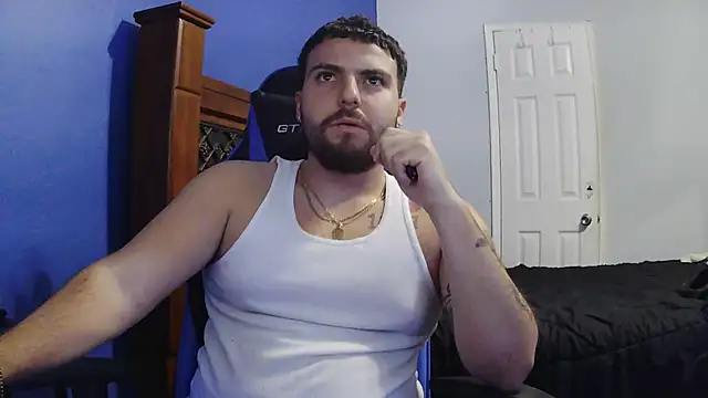 Snapshot of MasterKvn chatting on February 21, 1:44 am MasterKvn online show from February 21, 1:44 am