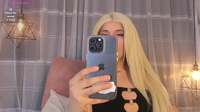 Nyx  Blackwood online show from February 4, 4:18 am