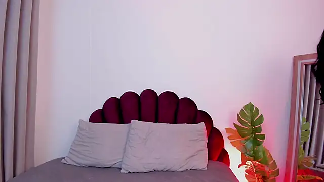 SweetGirl       online show from April 14, 8:31 am