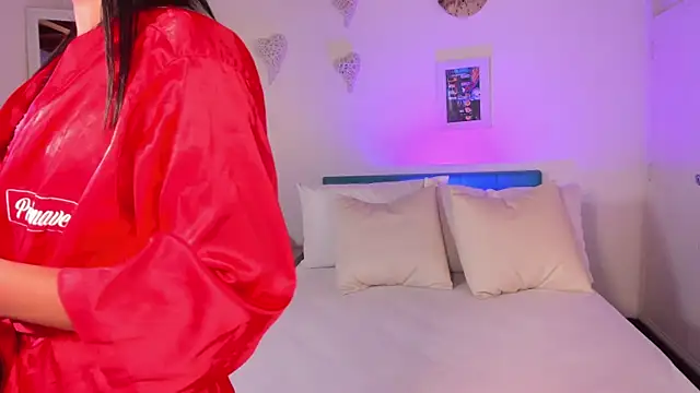 natali henao online show from December 27, 5:05 pm