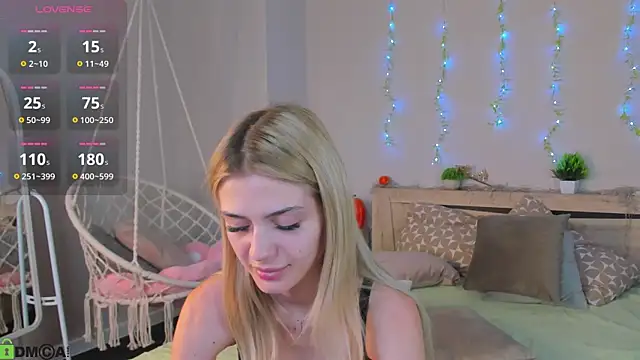 Snapshot of Cherry_Price chatting on June 21, 11:18 pm Cherry Price online show from June 21, 11:18 pm