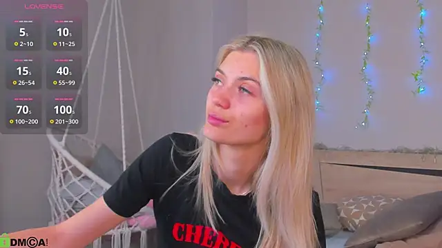 Snapshot of Cherry_Price chatting on July 27, 11:45 pm Cherry Price online show from July 27, 11:45 pm