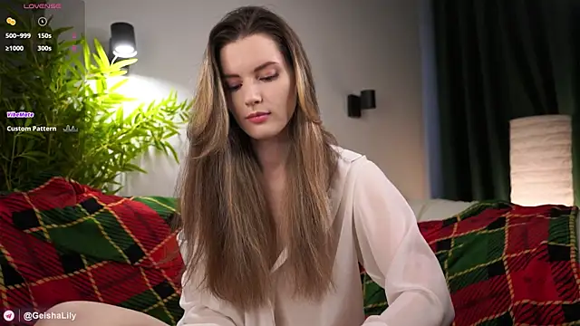 LoraDevon online show from May 30, 4:37 pm