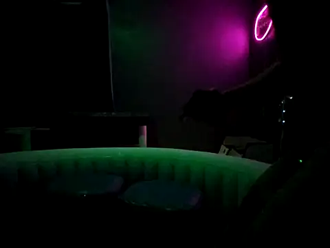 Spunwhiteboy1992 online show from December 15, 10:19 am