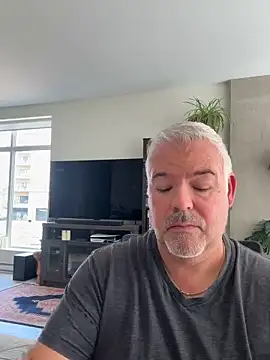 Snapshot of aarosteev2 chatting on June 5, 1:06 pm aarosteev2 online show from June 5, 1:06 pm