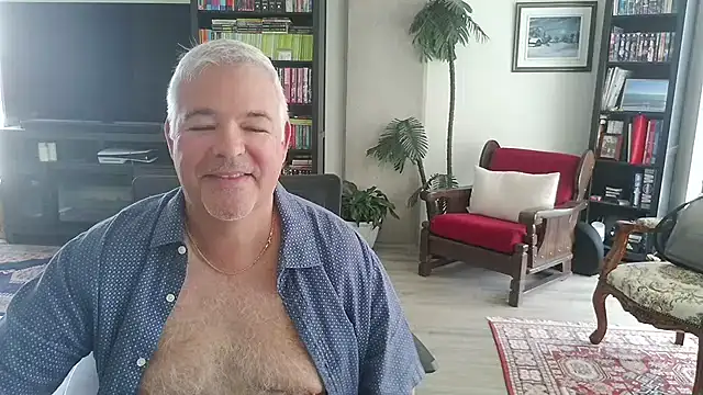 Snapshot of aarosteev2 chatting on June 10, 3:44 pm aarosteev2 online show from June 10, 3:44 pm