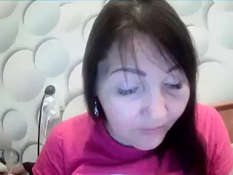 ClaireSunset online show from April 5, 6:38 pm