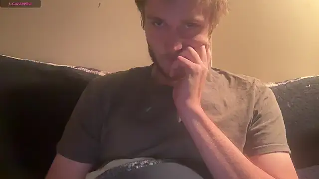 Snapshot of anomalies_ig chatting on December 21, 4:52 am anomalies ig online show from December 21, 4:52 am