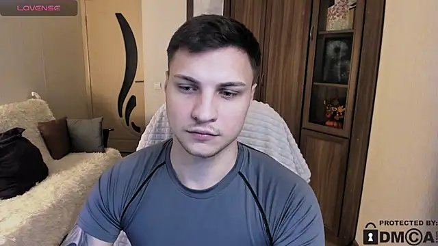 Snapshot of handsome_guy01 chatting on October 28, 3:47 pm handsome guy01 online show from October 28, 3:47 pm