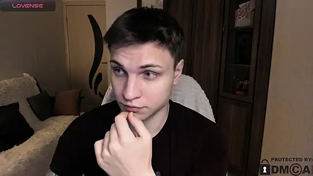 Snapshot of handsome_guy01 chatting on November 13, 5:56 pm handsome guy01 online show from November 13, 5:56 pm