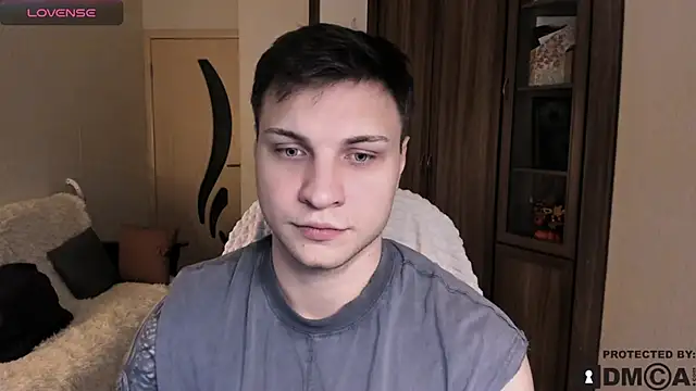 Snapshot of handsome_guy01 chatting on November 17, 8:25 pm handsome guy01 online show from November 17, 8:25 pm